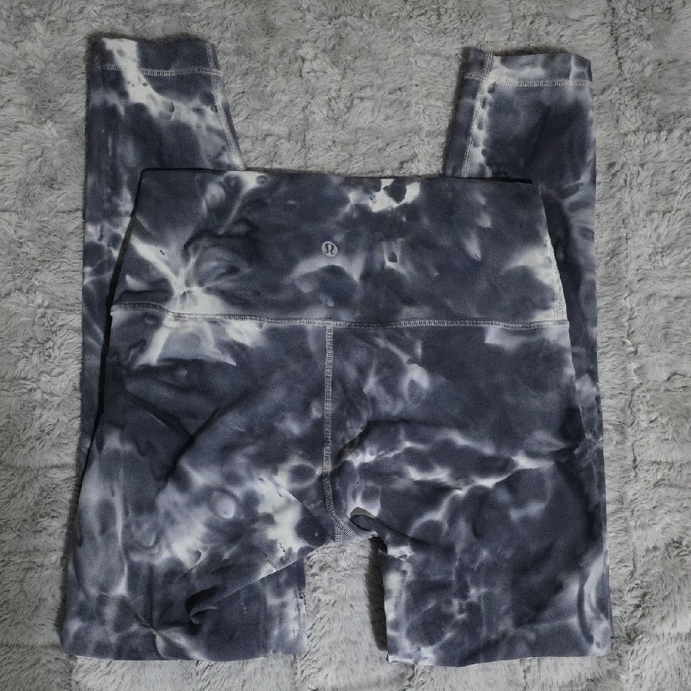 Lululemon Black and White Tie-Dye Leggings